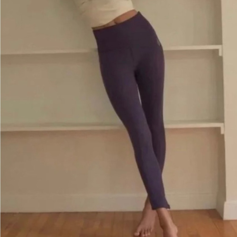 Free People Movement Free Throw Leggings in Blue Violet Size XS NWT
